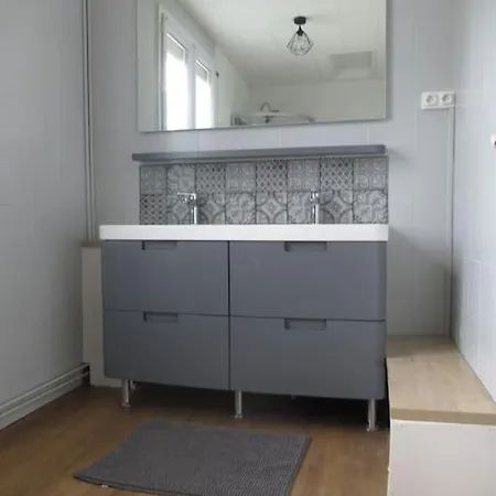 Newly Refurbished Modern 2-Bed Apartment In Heart Of Torremolinos Exterior photo