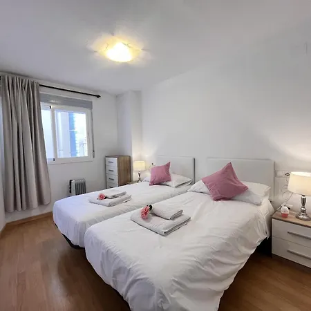 Newly Refurbished Modern 2-Bed Apartment In Heart Of Torremolinos Buitenkant foto