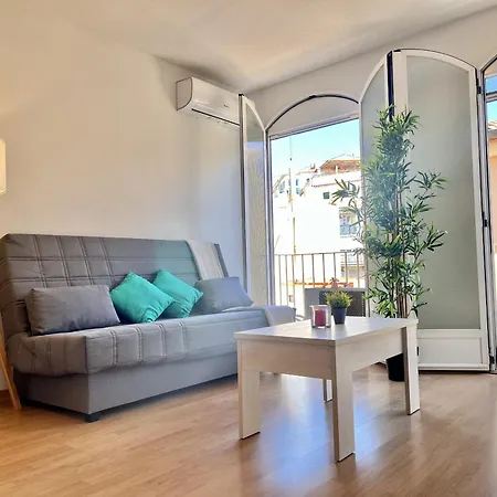 Newly Refurbished Modern 2-Bed Apartment In Heart Of Torremolinos Buitenkant foto