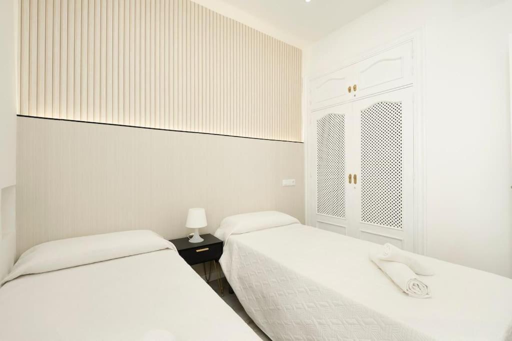 Newly Refurbished Modern 2-bed In Heart Of Appartamento Torremolinos