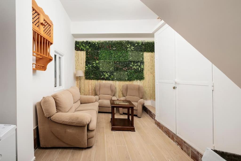 Newly Refurbished Modern 2-bed In Heart Of Appartamento
